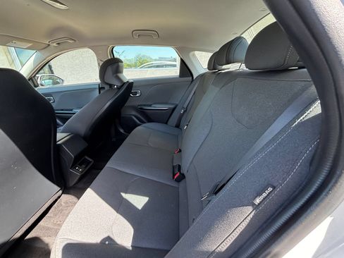 Used 2025 Kia K4 FWD image 24