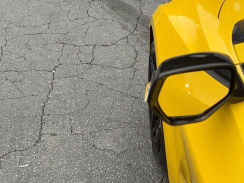 Used 2025 Chevrolet Corvette Z06 RWD image 11