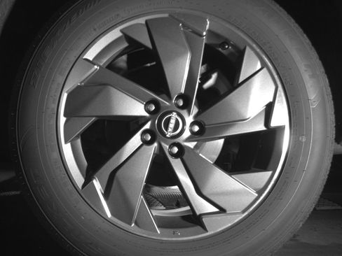 Used 2025 Nissan Rogue SV image 14