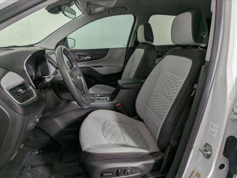 Used 2020 Chevrolet Equinox LS w/ LS Convenience Package FWD image 14