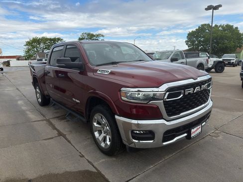 Used 2025 RAM 1500 Big Horn AWD/4WD image 2