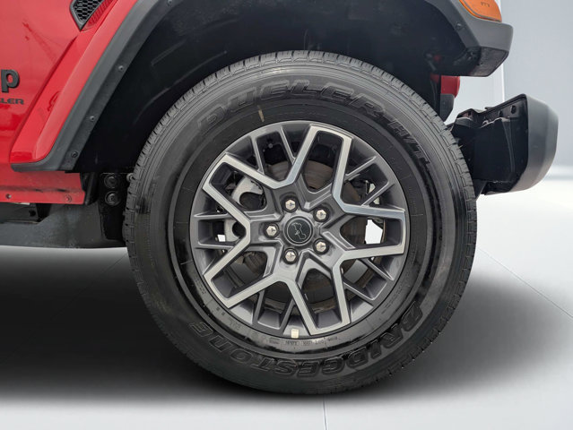 Certified 2026 Jeep Wrangler Unlimited Sahara AWD/4WD image 10