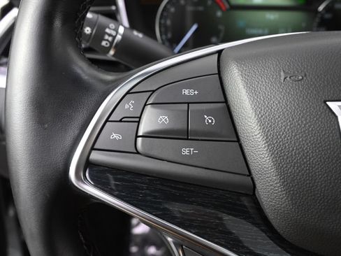 Used 2025 Cadillac XT5 Premium Luxury AWD/4WD image 33