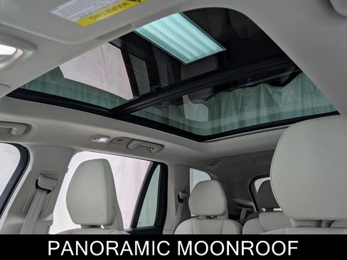 Used 2024 Volvo XC90 T8 Plus w/ Protection Package Premier image 16