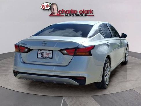 Certified 2023 Nissan Altima 2.5 S FWD image 6