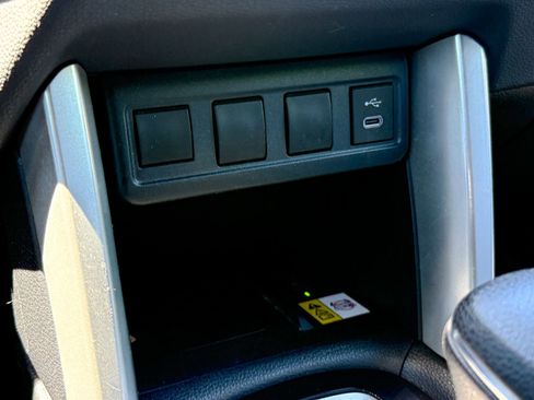 Used 2023 Toyota Corolla Cross AWD Hybrid w/ Moonroof Package image 22