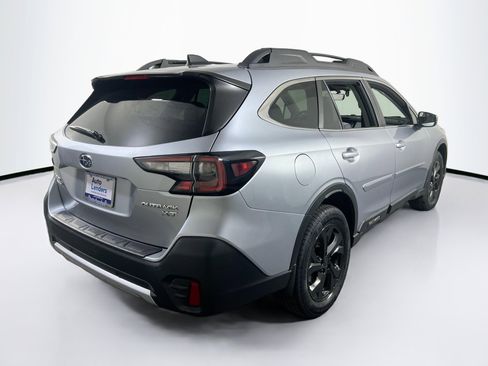 Used 2022 Subaru Outback Limited XT image 5