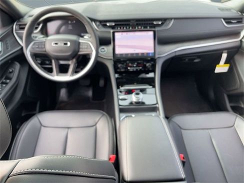 New 2025 Jeep Grand Cherokee Limited image 16