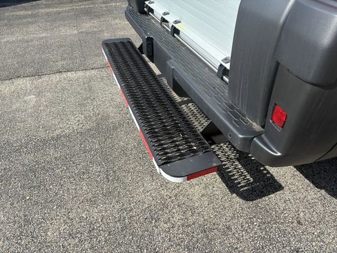 Used 2024 RAM ProMaster 3500 w/ Delivery Van Package FWD image 11