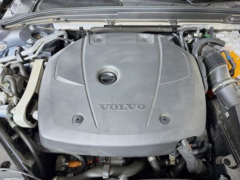 Used 2024 Volvo S60 T8 Ultimate w/ Climate Package image 32