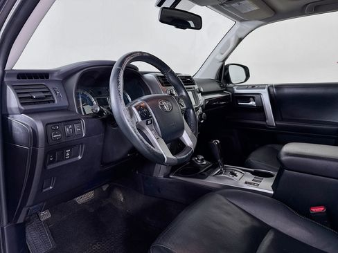 Used 2016 Toyota 4Runner Limited AWD/4WD image 9
