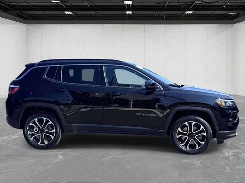 Used 2024 Jeep Compass Limited AWD/4WD image 4