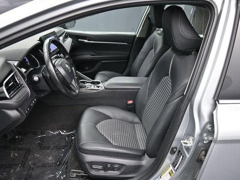 Certified 2023 Toyota Camry SE w/ Cold Weather Package AWD/4WD image 18