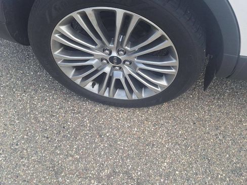 Used 2018 Lincoln MKX Reserve w/ Lincoln MKX Climate Package AWD/4WD image 12