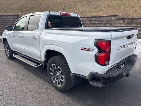 Used 2025 Chevrolet Colorado Z71 w/ Technology Package image 12