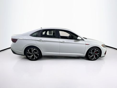 Used 2022 Volkswagen Jetta GLI Autobahn FWD image 4