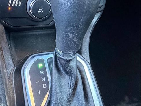 Used 2018 Jeep Renegade Latitude image 26