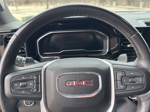 Used 2022 GMC Sierra 1500 Elevation w/ Elevation Premium Package image 11