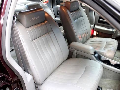 Used 1995 Chevrolet Impala Sedan image 8