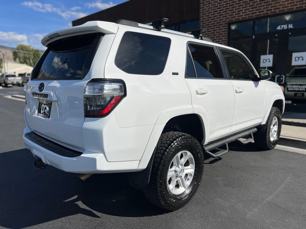 Used 2014 Toyota 4Runner SR5 AWD/4WD image 24