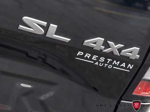 Used 2024 Nissan Frontier SL w/ Technology Package image 7