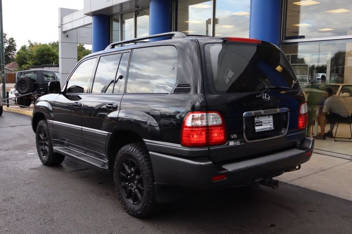 Used 2002 Lexus LX 470 4WD image 3