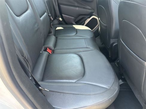 Used 2016 Jeep Renegade Limited AWD/4WD image 16