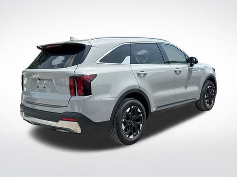 Used 2025 Kia Sorento S FWD image 6