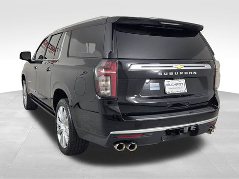 Used 2024 Chevrolet Suburban High Country AWD/4WD image 5