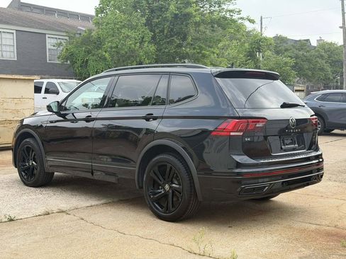 Used 2024 Volkswagen Tiguan SE R-Line FWD image 4