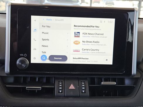 Used 2023 Toyota RAV4 XLE Premium image 12