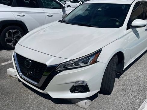 Used 2019 Nissan Altima 2.5 SL AWD/4WD image 2