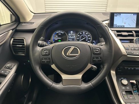 Used 2015 Lexus NX 300h AWD image 18