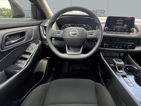 Certified 2025 Nissan Rogue S AWD/4WD image 10