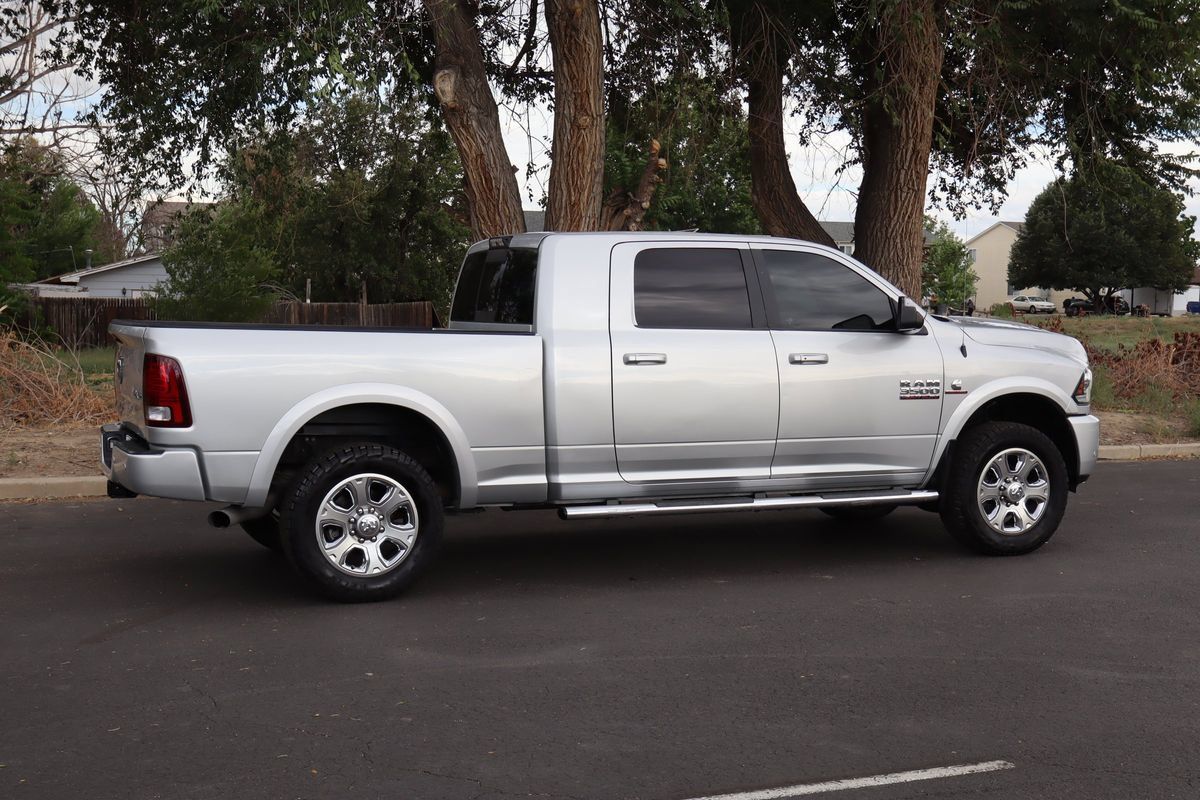 Used 2018 RAM 3500 Laramie w/ Sport Appearance Group AWD/4WD image 4