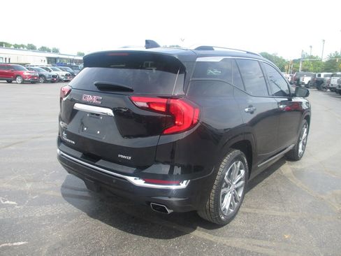 Used 2020 GMC Terrain Denali w/ Denali Premium Package AWD/4WD image 6