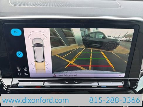 New 2026 Volkswagen Atlas SEL image 11