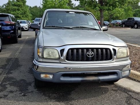 Used 2003 Toyota Tacoma 2WD Xtracab w/ SR5 Pkg image 4