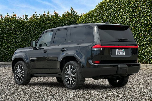 Used 2024 Lexus GX 550 w/ Accessory Package (Z1) AWD/4WD image 6