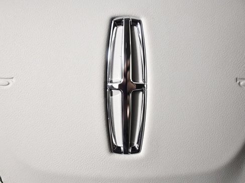 New 2026 Lincoln Aviator AWD image 35