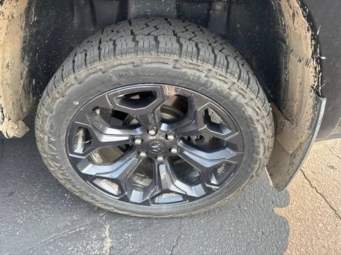 Used 2021 RAM 1500 Laramie w/ Night Edition AWD/4WD image 6