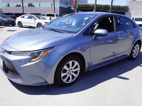 Certified 2022 Toyota Corolla LE FWD image 4