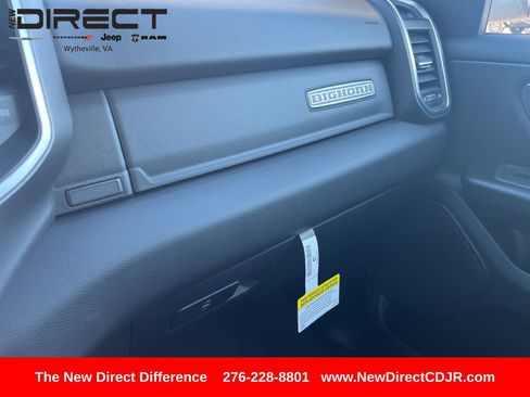 New 2026 RAM 1500 4x4 Crew Cab image 25