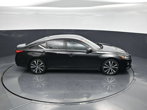 Used 2019 Nissan Altima 2.5 SR w/ SR Premium Package FWD image 38
