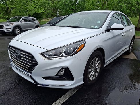Used 2019 Hyundai Sonata SE FWD image 2