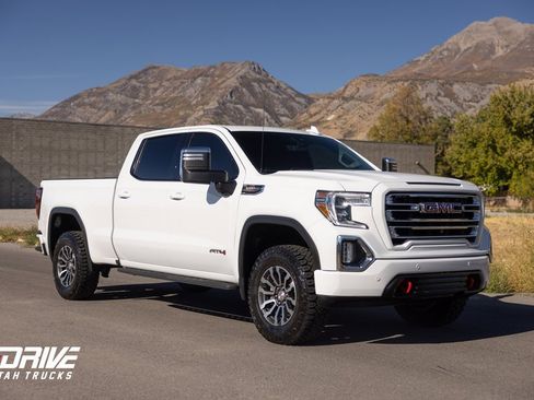 Used 2022 GMC Sierra 1500 AT4 w/ AT4 Premium Package image 1