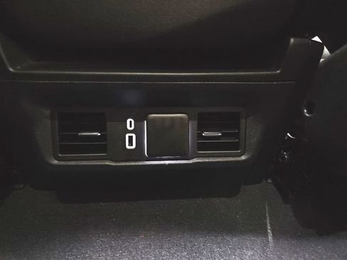 Used 2023 GMC Sierra 1500 SLE image 20