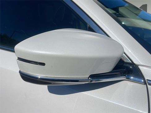 Used 2023 Acura MDX SH-AWD w/ Advance Package image 39