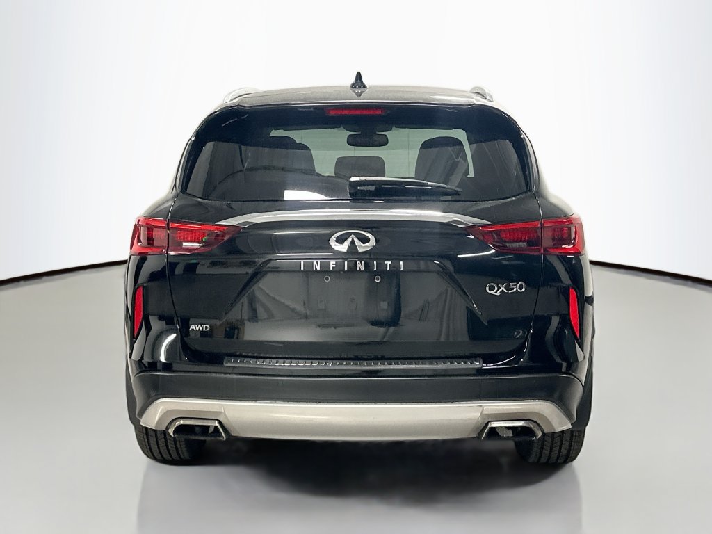 Used 2019 INFINITI QX50 Essential w/ Premium Heat Package AWD/4WD image 10