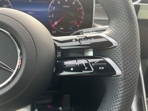 Used 2025 Mercedes-Benz GLC 300 4MATIC image 20